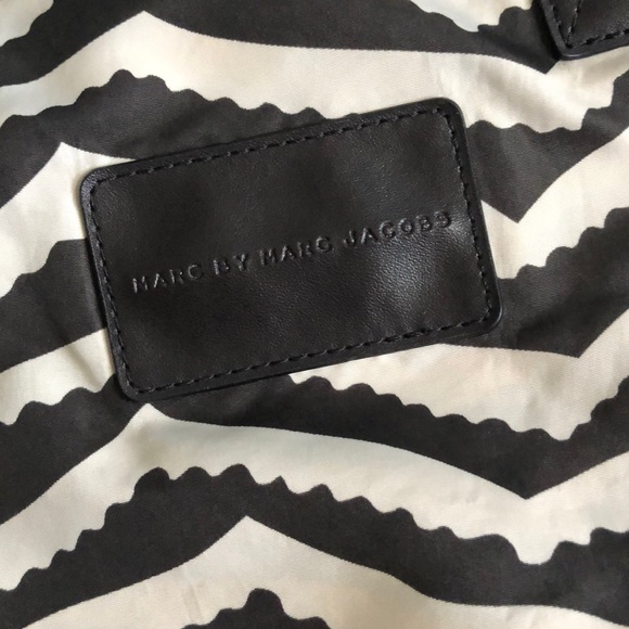 Marc Jacobs Tote - Picture 2 of 4